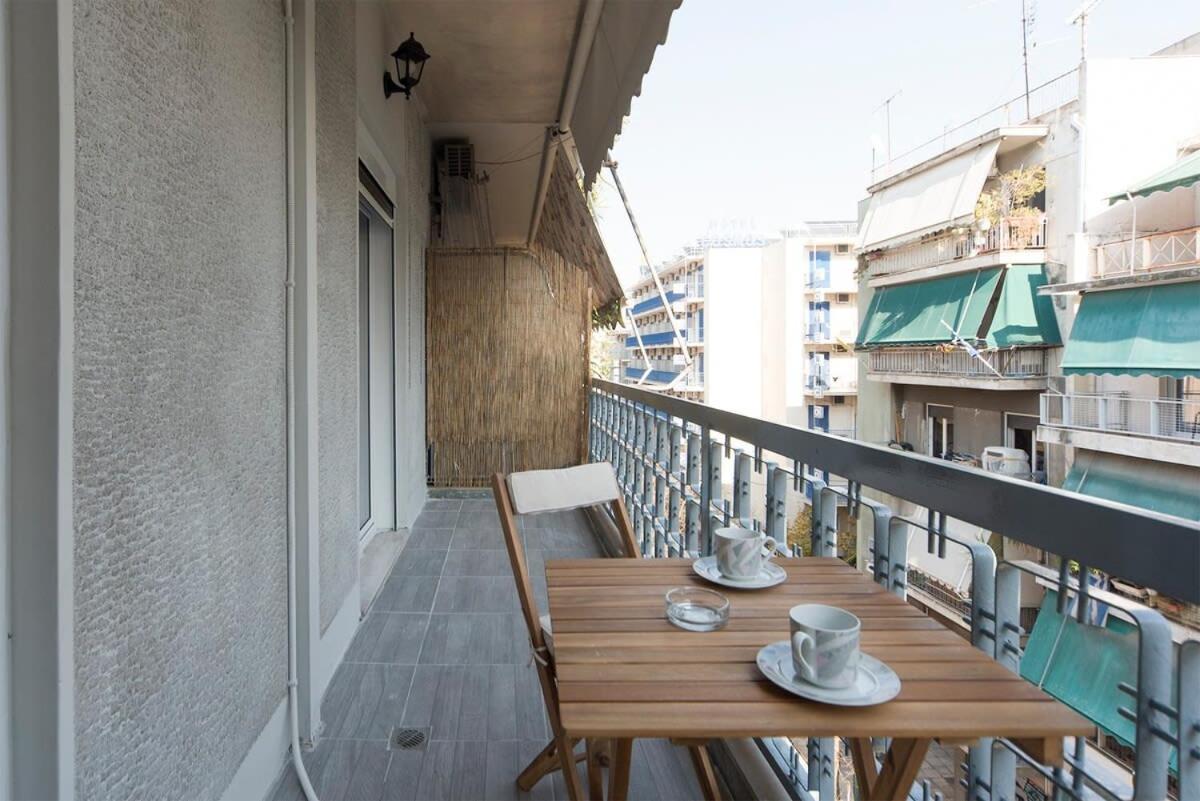 Central Apartment 3' To Metaksourgio Metro Station Атина Екстериор снимка