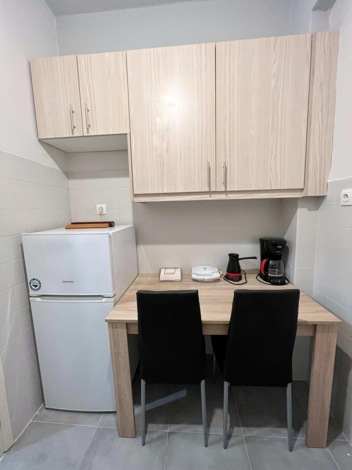 Central Apartment 3' To Metaksourgio Metro Station Атина Екстериор снимка