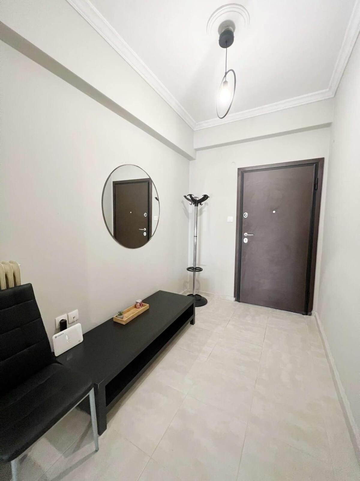 Central Apartment 3' To Metaksourgio Metro Station Атина Екстериор снимка